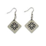 Завушніцы драўляныя з арнаментам