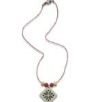 Падвеска драўляная з арнаментам