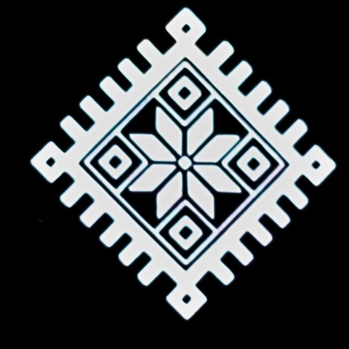T-shirt with ethnic ornament - Image 6