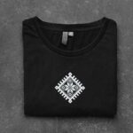 T-shirt with ethnic ornament - Image 5